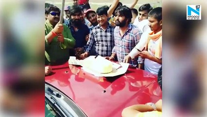 Bulandshahr- पूर्व विधायक Guddu Pandit का Video Viral, 'फरसे' से केक काटकर मनाया जन्मदिन, FIR