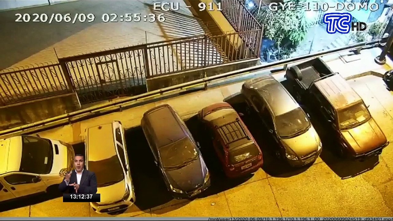 Muchos guayaquileños sorprendidos por la capa de ceniza volcánica