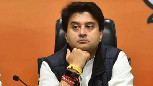 Jyotiraditya Scindia, his mother test positive for Covid-19