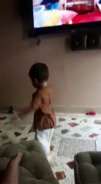 Baby dancing