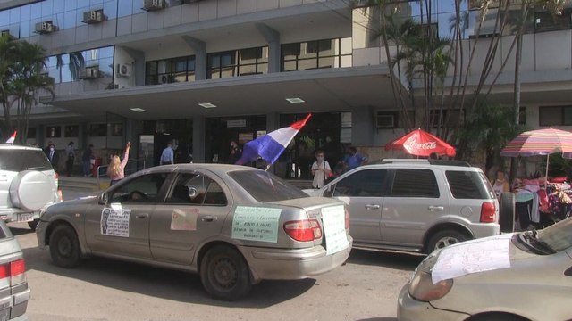 Paraguayos celebran retirada de proyecto de fondos jubilatorios