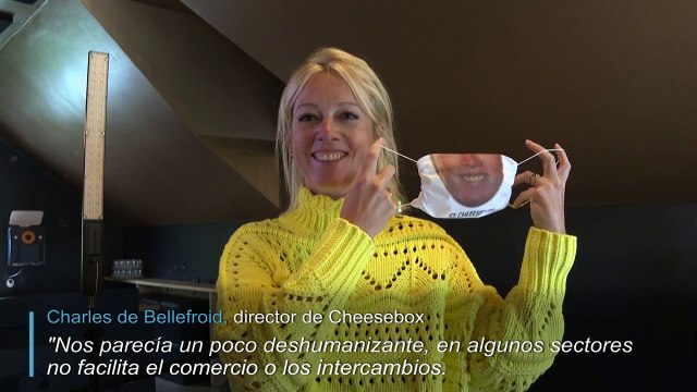 Bocas tapadas... pero con sonrisas