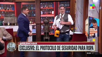 "Billie Jean" reabre su local de ropa, prueba el protocolo y muestra cómo sanitiza a sus clientes