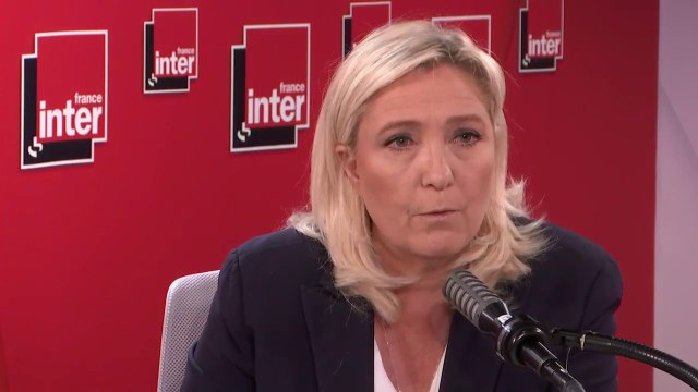 Marine Le Pen : Pourquoi voulez-vous que Didier Raoult fasse de la politique ? Il a apporté une pierre très intéressante dans le débat pendant cette crise, mais le pauvre, n'allons pas lui mette une charge supplémentaire sur le dos !