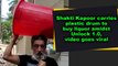 Shakti Kapoor carries plastic drum to buy liquor amidst Unlock 1.0, video goes viral