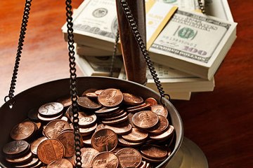 Plus de 5 millions de "riches" en France, selon l'Observatoire des inégalités