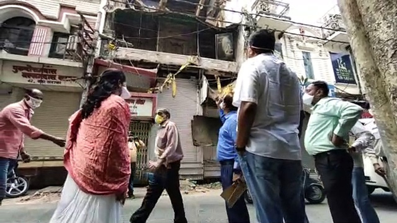 निगम की लापरवाही के बाद निगम आयुक्त ने किया जर्...