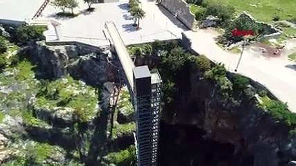 Mersin'de Cennet Mağarası'na inen asansör tepkiye neden oldu