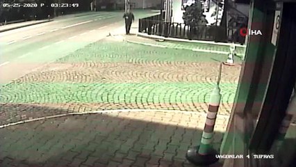 İstanbul’da Rahmi Koç Müzesine ateş açıldığı anlar kamerada