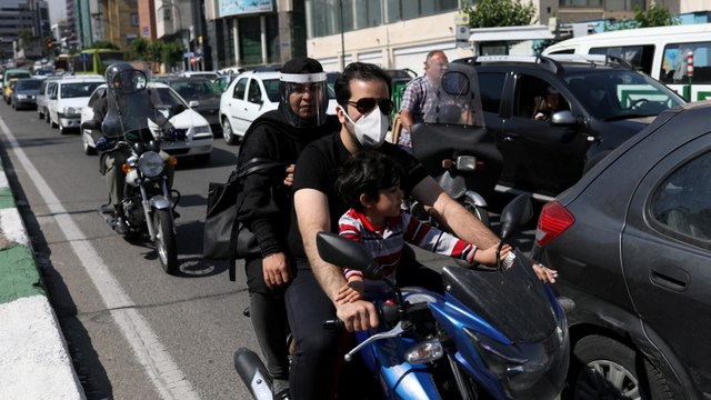 Iran braces for new coronavirus wave after surge in infections