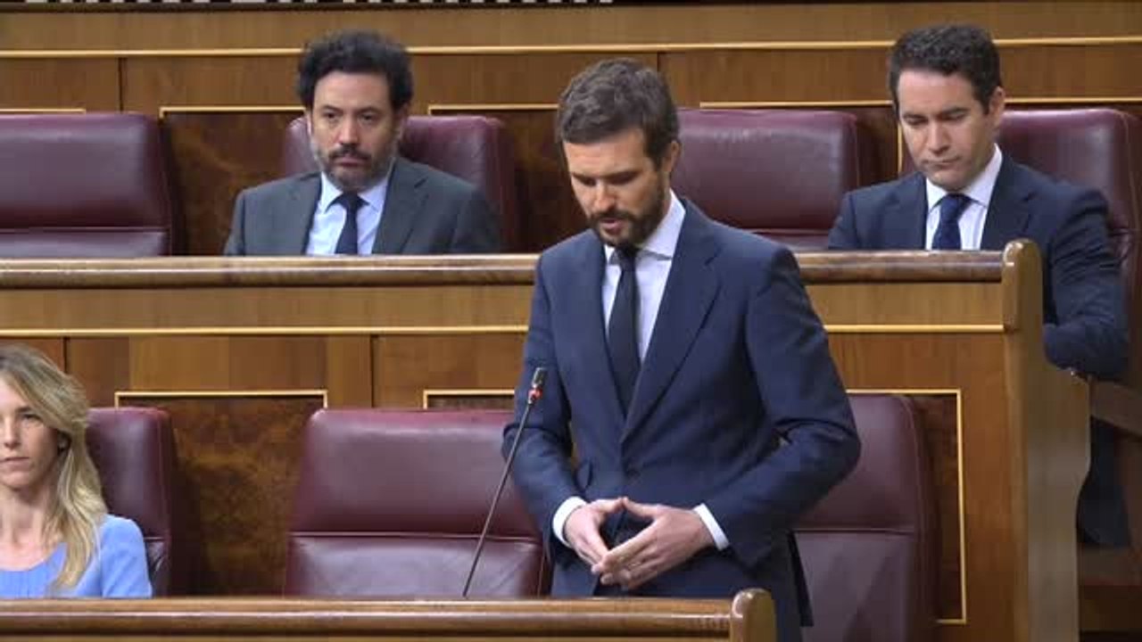Sánchez a Casado: "Si toman el camino de la unidad aquí nos tiene, si continúa en la bronca, ahí tiene a la ultraderecha"
