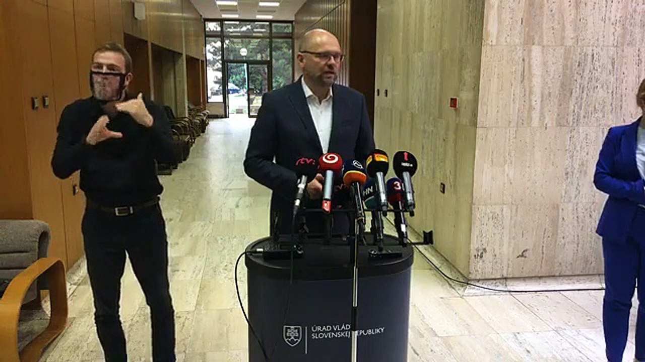 ZÁZNAM: Brífing ministra hospodárstva Richarda Sulíka