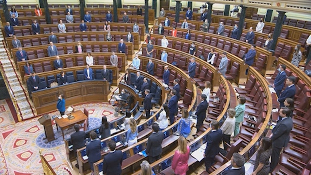 La oposición acusa al Gobierno de elevar la tensión política