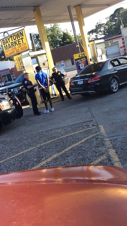 Traffic Stop Escalates Rapidly