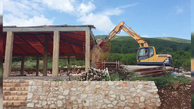 Objekt pa leje pranë detit, IKMT shemb ndërtesën 1 katëshe në Karaburun