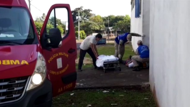Homem cai de 5 metros de altura em empresa na Av. Tancredo Neves