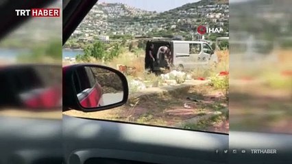 Yasak alana hafriyat döktüler, zabıtayı görünce geri yüklediler