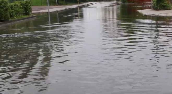 Vicenza - Allagamenti, donna intrappolata con auto sotto cavalcavia (10.06.20)