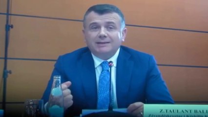 BALLA E FTUAM E SHPRESUAM DOJA QË NË TAVOLINËN PËRBALLË TË KISHIM DHE BASHËN