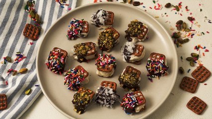 Pretzel Ice Cream Sandwich Bites Are An Amazing Summer Treat
