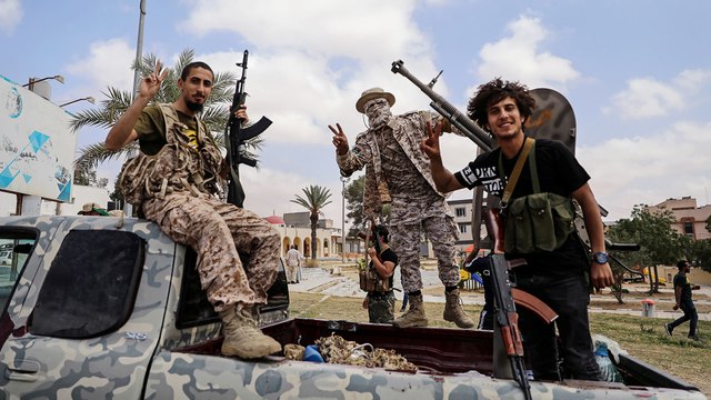 محاور القتال في سرت.. حكومة الوفاق الليبية تواصل إرسال تعزيزات عسكرية