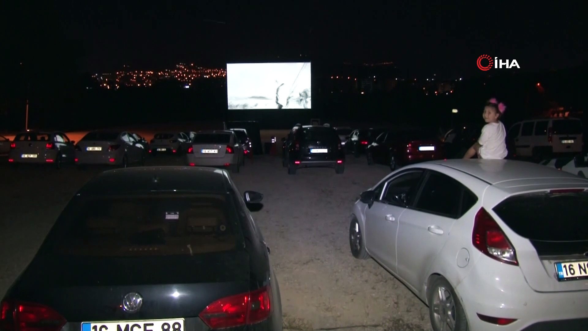 Bursa'da arabalı sinema keyfi - Dailymotion Video