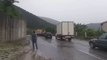 Ora News - Reshjet e shiut sjellin rrëshqitje dherash, trafik kilometrik në aksin Elbasan-Librazhd