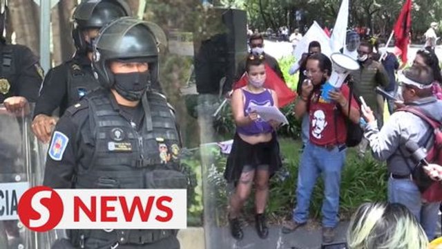 Hundreds of police deployed in protest against police violence in Mexico City