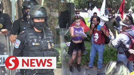 下载视频: Hundreds of police deployed in protest against police violence in Mexico City