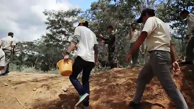 คนหล่อขอทำดีปี 5 บอย - ปกรณ์ บอกรักษ์ช้างป่า (SudsapdaTV)