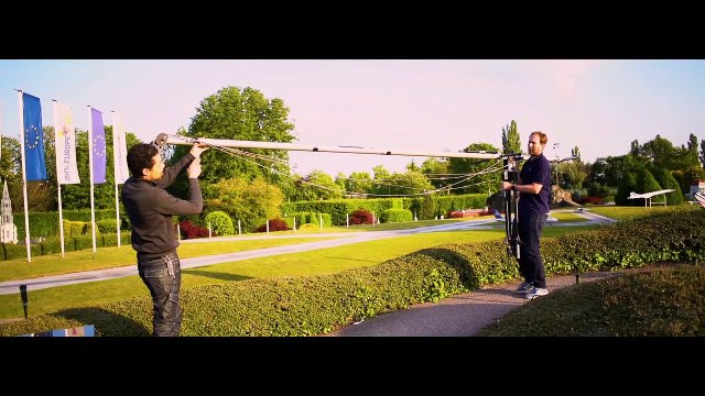 DJ Milo Savic appelle à soutenir le secteur culturel lors d'un show à Mini-Europe