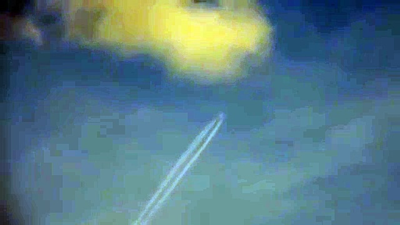 Zoom sur un avion avec un appareil photo