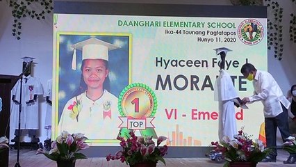 Wegen Corona: Zeugnisübergabe an Roboter