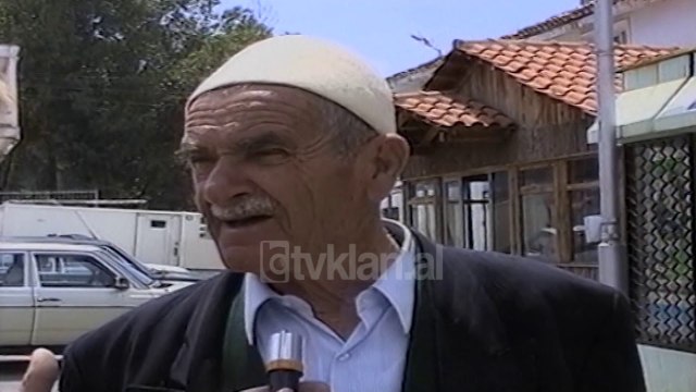 Qyteti i Pukës, papunësia - (2 Qershor 2000)