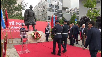 Download Video: Busti i Selam Musait te Komuna e Parisit, Veliaj: Asnjëherë nuk është vonë për t’i shërbyer Kombit