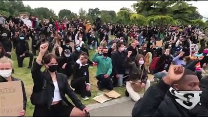 Hollanda'da ırkçılık karşıtı gösteri - AMSTERDAM