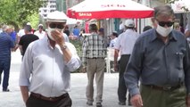 Report TV -Vlorë, qytetarët e harrojnë COVID-19, mbushin rrugët duke mos ruajtur distancimin social