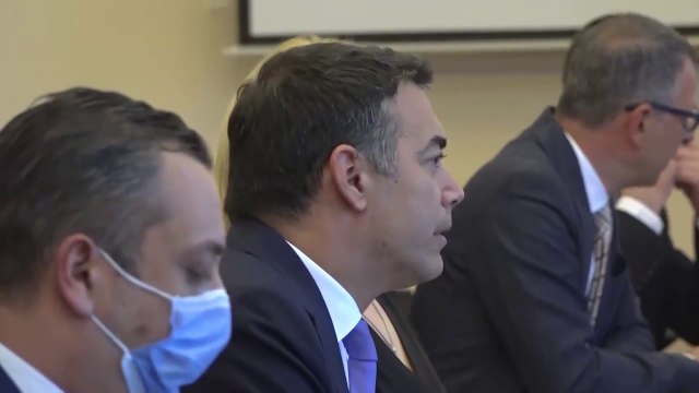 Министерот Никола Димитров стискаше раце во Србија! Дали ќе оди во карантин?