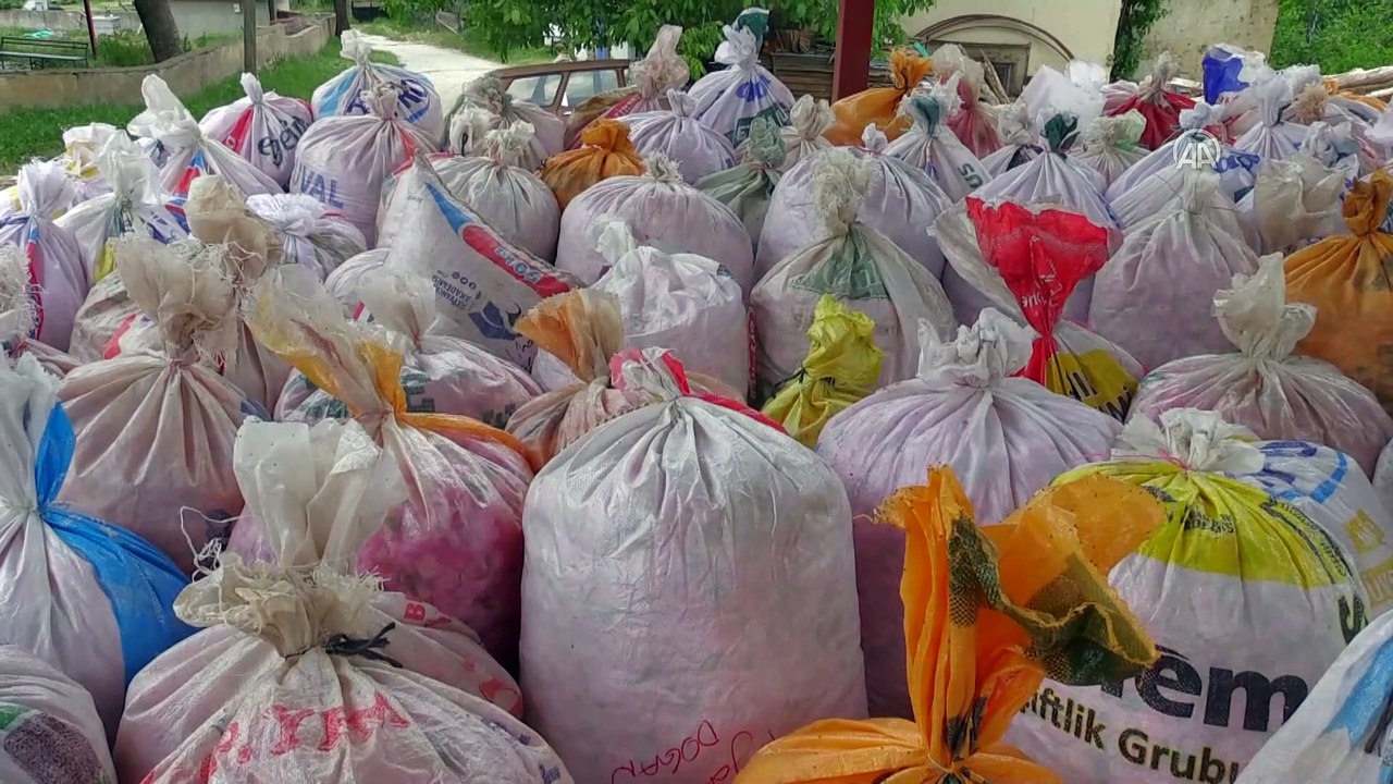 "Gül kokulu" köyün geçim kaynağı gül yağı Avrupa'dan ilgi görüyor - AFYONKARAHİSAR