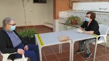 Emotivos encuentros entre familiares y residentes en centros de mayores