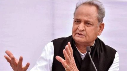 Скачать видео: Rajasthan CM Gehlot alleges BJP of horse trading