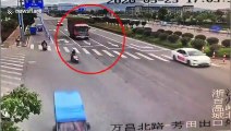 Truck cabin collapses after driver suddenly brakes to avoid scooter in China