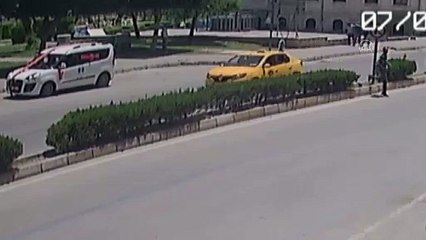 Gelin arabasından altın ve para dolu çantayı çalan 2 şüpheli yakalandı - ADANA