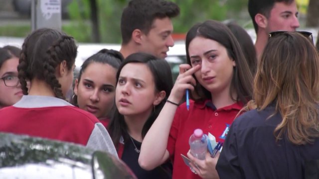 Ora News - Matura Shtetërore: 32 mijë nxënës zhvillojnë sot provimin e Gjuhës Shqipe