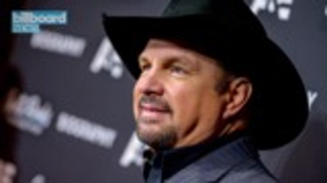 Garth Brooks Announces Drive-In Concert Events...