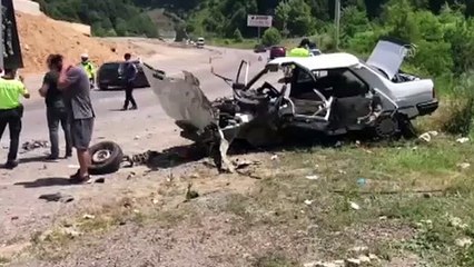 İki aracın çarpıştığı kazada 10 yaşındaki çocuk öldü, 4 kişi yaralandı - ZONGULDAK