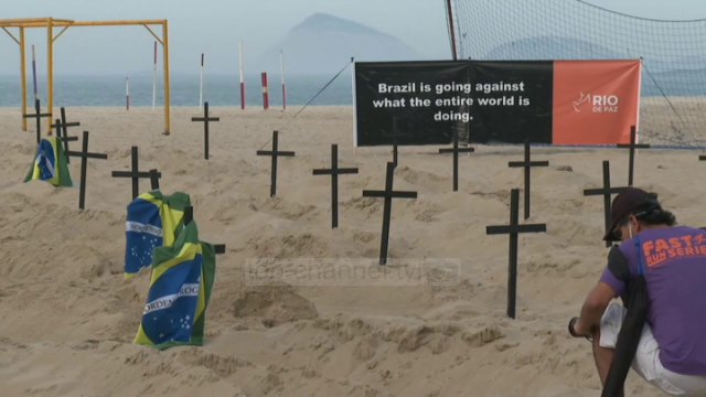 Top News - Protestë në plazh/ Brazil, kundër qeverisë