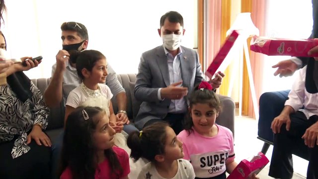 Bakan Kurum, Kartal'da kentsel dönüşüm çalışmalarının yapıldığı bölgeyi inceledi - İSTANBUL