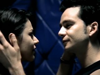 Control Machete - De Perros Amores