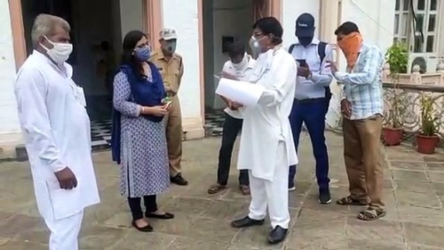 भारतीय किसान यूनियन ने बैकिंग व बीमा सम्बंधित मांग को लेकर कलेक्टर को सौपा ज्ञापन